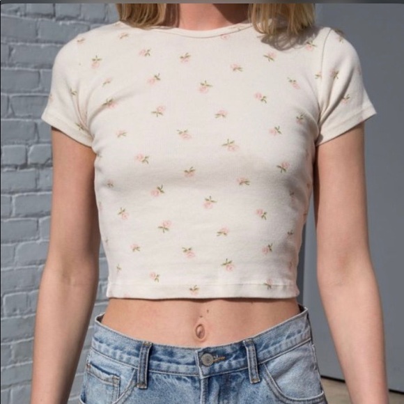 Brandy Melville Tops Brandy Melville Ashlyn Top Poshmark Brandy Melville Tops Brandy Melville Ashlyn Top Poshmark